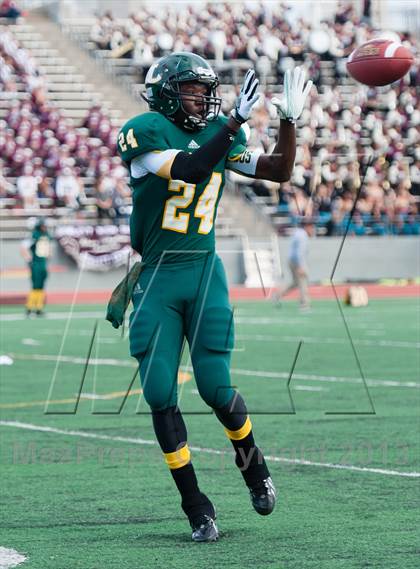 Thumbnail 2 in Rowlett vs Longview (UIL 5A Bi-District Playoff) photogallery.