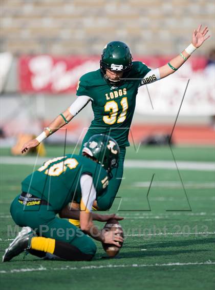 Thumbnail 3 in Rowlett vs Longview (UIL 5A Bi-District Playoff) photogallery.