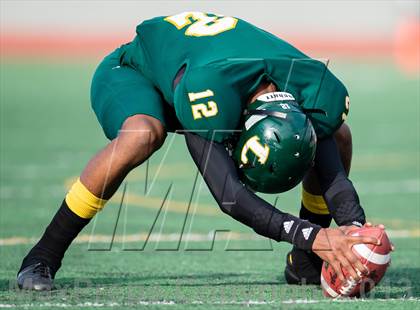 Thumbnail 2 in Rowlett vs Longview (UIL 5A Bi-District Playoff) photogallery.