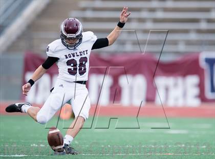 Thumbnail 2 in Rowlett vs Longview (UIL 5A Bi-District Playoff) photogallery.