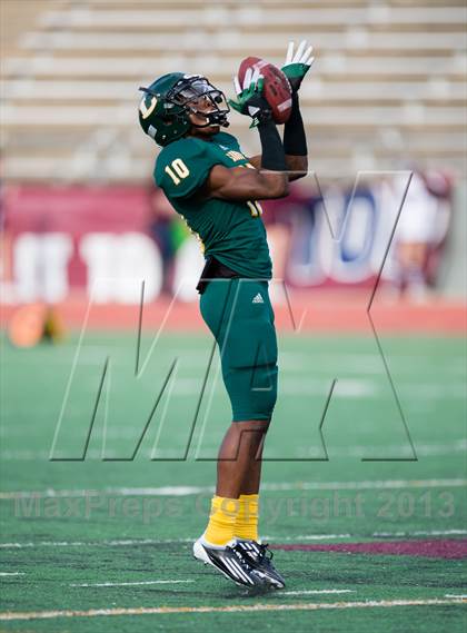 Thumbnail 3 in Rowlett vs Longview (UIL 5A Bi-District Playoff) photogallery.