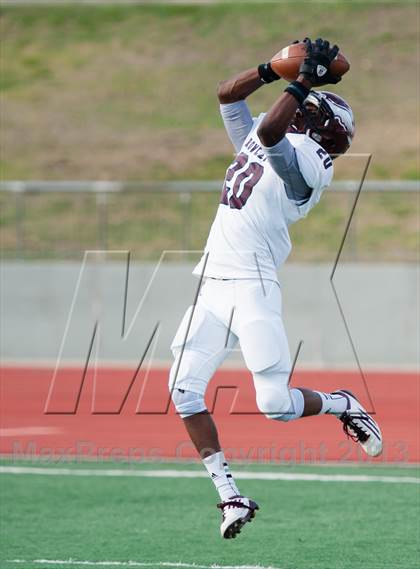 Thumbnail 1 in Rowlett vs Longview (UIL 5A Bi-District Playoff) photogallery.