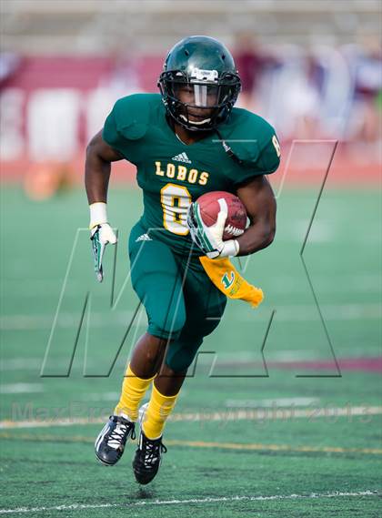 Thumbnail 2 in Rowlett vs Longview (UIL 5A Bi-District Playoff) photogallery.