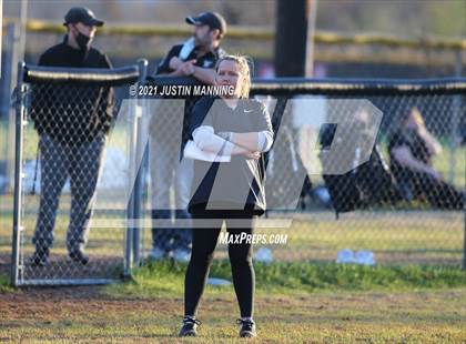 Thumbnail 1 in Mayflower @ Bauxite photogallery.