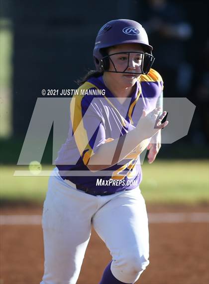 Thumbnail 1 in Mayflower @ Bauxite photogallery.