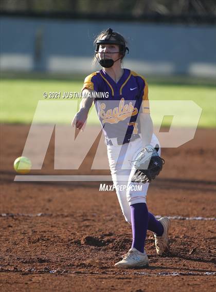 Thumbnail 1 in Mayflower @ Bauxite photogallery.