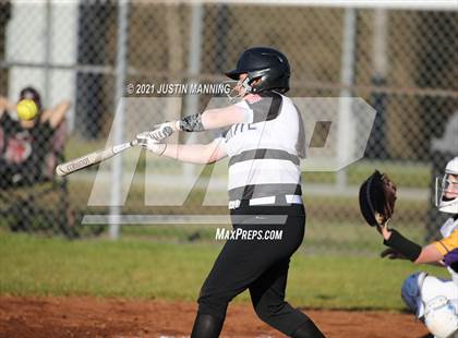 Thumbnail 1 in Mayflower @ Bauxite photogallery.