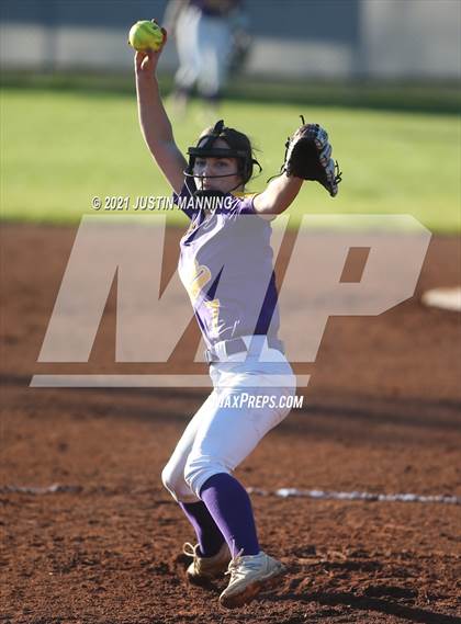 Thumbnail 3 in Mayflower @ Bauxite photogallery.