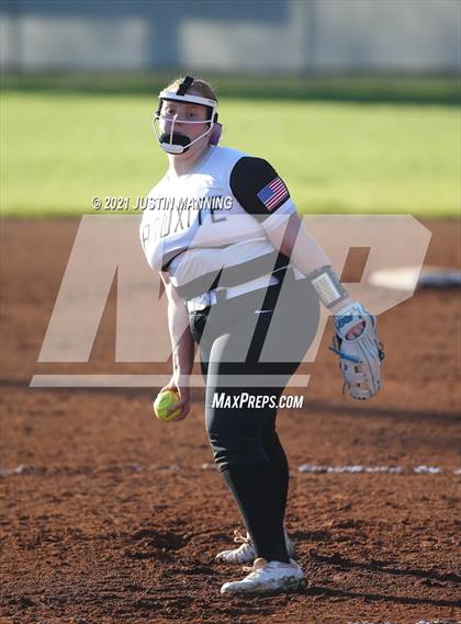 Thumbnail 2 in Mayflower @ Bauxite photogallery.