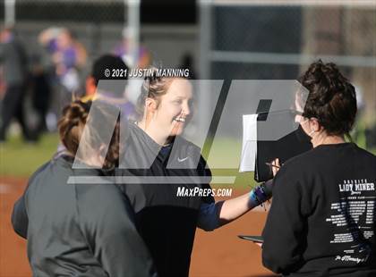 Thumbnail 1 in Mayflower @ Bauxite photogallery.