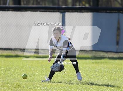 Thumbnail 2 in Mayflower @ Bauxite photogallery.