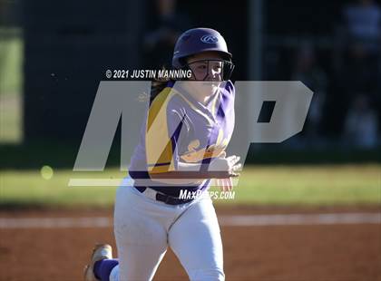 Thumbnail 2 in Mayflower @ Bauxite photogallery.