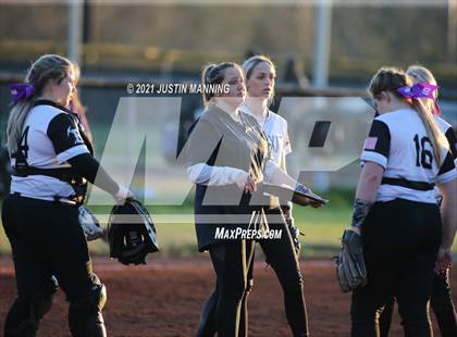 Thumbnail 2 in Mayflower @ Bauxite photogallery.