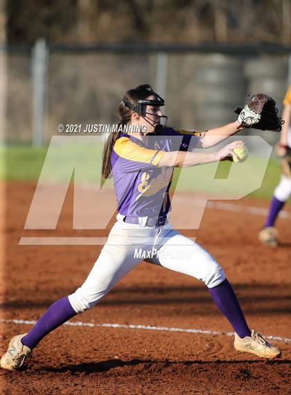 Thumbnail 1 in Mayflower @ Bauxite photogallery.