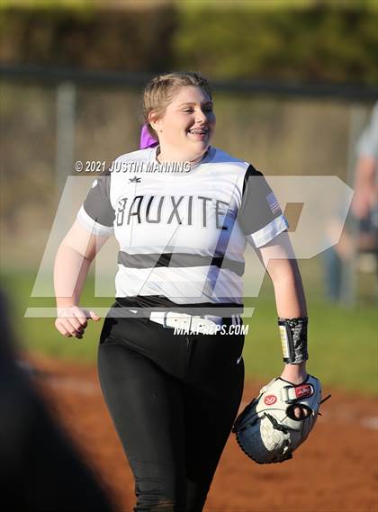 Thumbnail 3 in Mayflower @ Bauxite photogallery.