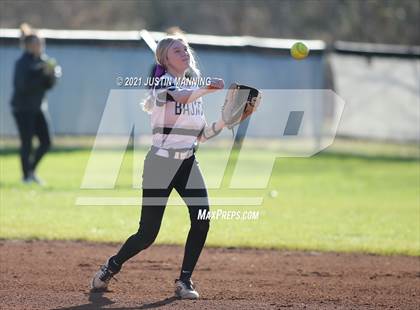 Thumbnail 1 in Mayflower @ Bauxite photogallery.