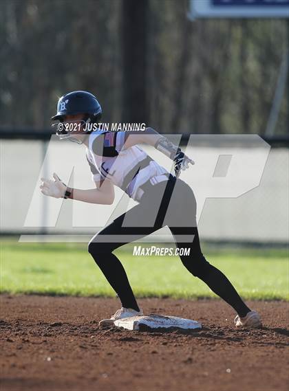 Thumbnail 1 in Mayflower @ Bauxite photogallery.