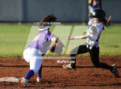Thumbnail 1 in Mayflower @ Bauxite photogallery.