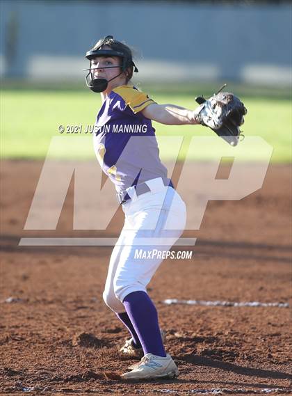Thumbnail 3 in Mayflower @ Bauxite photogallery.