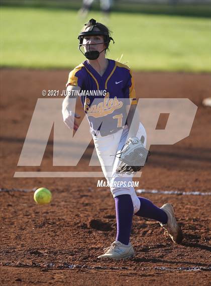 Thumbnail 2 in Mayflower @ Bauxite photogallery.