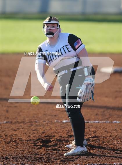 Thumbnail 3 in Mayflower @ Bauxite photogallery.