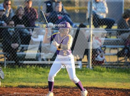 Thumbnail 1 in Mayflower @ Bauxite photogallery.