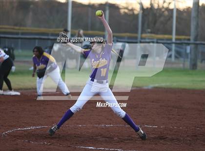 Thumbnail 1 in Mayflower @ Bauxite photogallery.
