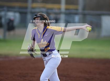 Thumbnail 2 in Mayflower @ Bauxite photogallery.