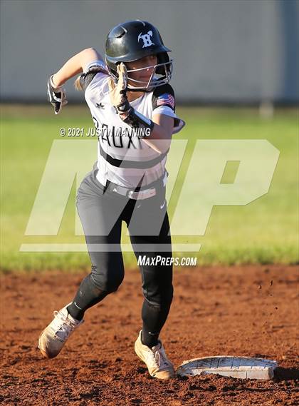 Thumbnail 3 in Mayflower @ Bauxite photogallery.
