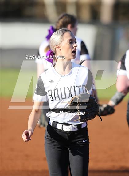 Thumbnail 1 in Mayflower @ Bauxite photogallery.