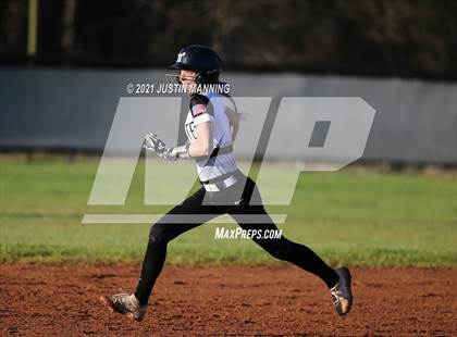 Thumbnail 1 in Mayflower @ Bauxite photogallery.