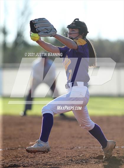 Thumbnail 3 in Mayflower @ Bauxite photogallery.