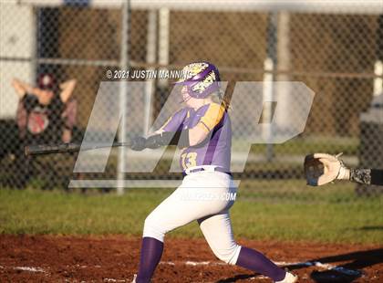 Thumbnail 1 in Mayflower @ Bauxite photogallery.