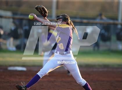 Thumbnail 1 in Mayflower @ Bauxite photogallery.