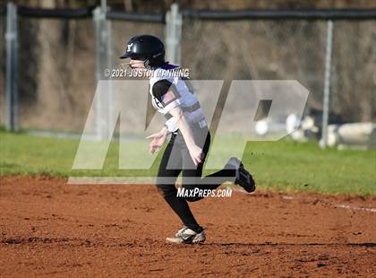 Thumbnail 2 in Mayflower @ Bauxite photogallery.