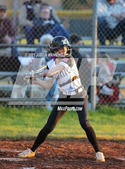 Thumbnail 3 in Mayflower @ Bauxite photogallery.
