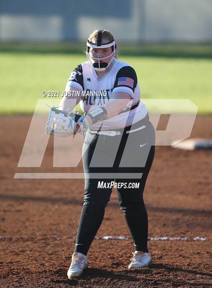 Thumbnail 3 in Mayflower @ Bauxite photogallery.