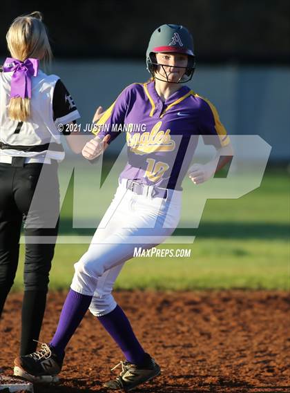 Thumbnail 1 in Mayflower @ Bauxite photogallery.