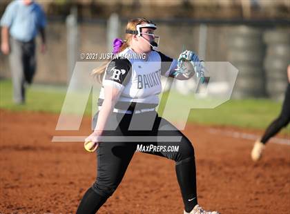 Thumbnail 1 in Mayflower @ Bauxite photogallery.