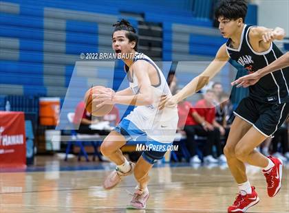 Thumbnail 2 in 'Iolani vs Kailua (Surfrider Holiday Classic) photogallery.