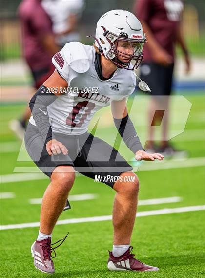 Thumbnail 3 in Waller vs. Channelview (Scrimmage) photogallery.