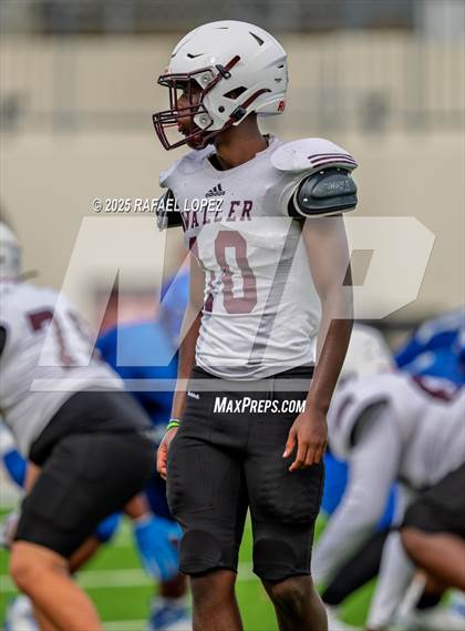 Thumbnail 2 in Waller vs. Channelview (Scrimmage) photogallery.