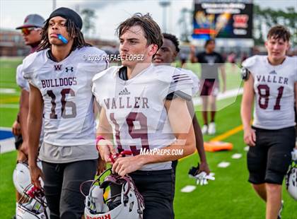 Thumbnail 2 in Waller vs. Channelview (Scrimmage) photogallery.