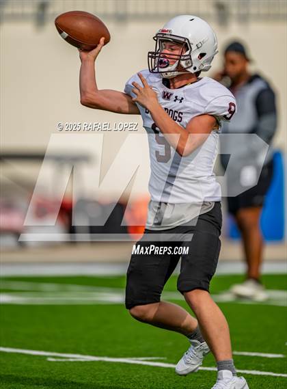 Thumbnail 3 in Waller vs. Channelview (Scrimmage) photogallery.