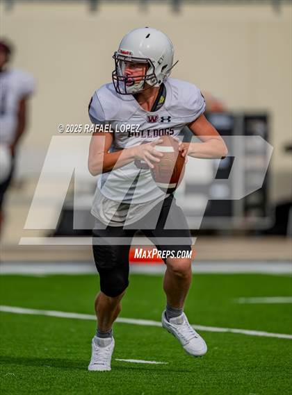 Thumbnail 1 in Waller vs. Channelview (Scrimmage) photogallery.