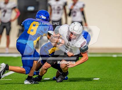 Thumbnail 3 in Waller vs. Channelview (Scrimmage) photogallery.