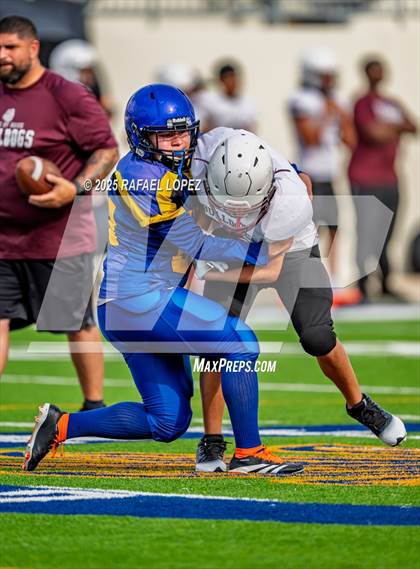 Thumbnail 2 in Waller vs. Channelview (Scrimmage) photogallery.