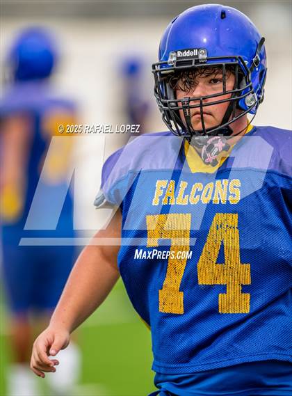 Thumbnail 3 in Waller vs. Channelview (Scrimmage) photogallery.