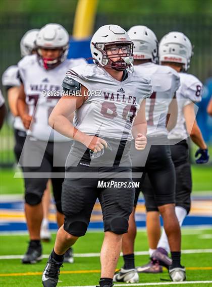 Thumbnail 2 in Waller vs. Channelview (Scrimmage) photogallery.