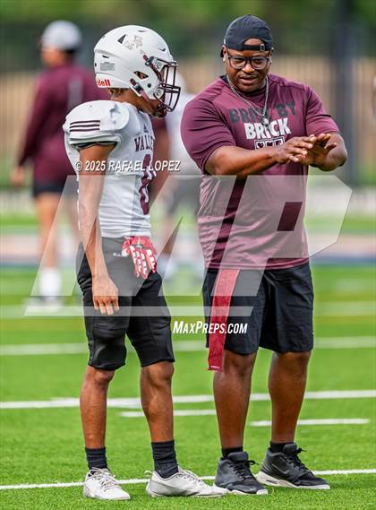 Thumbnail 1 in Waller vs. Channelview (Scrimmage) photogallery.